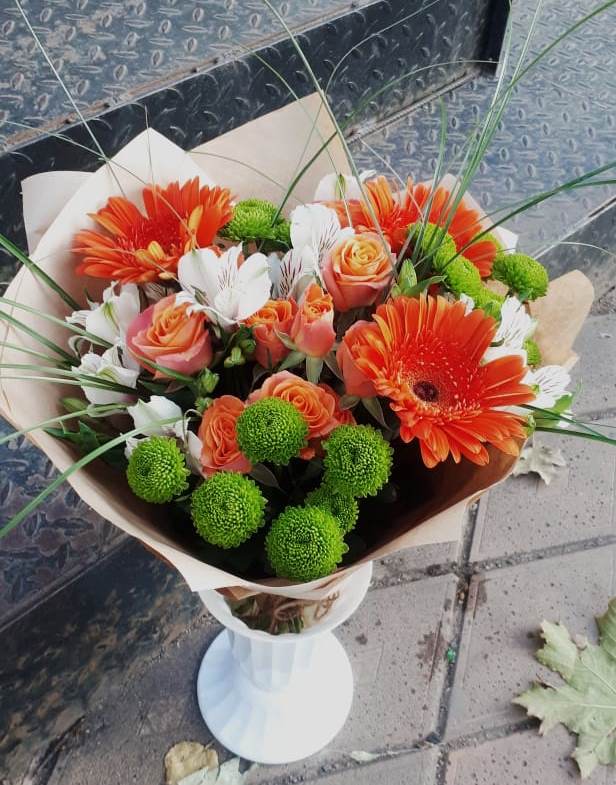 Букет цветов из: Герберы, Хризантемы, Альстромерии и Розы в Хомутовке