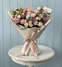 Букет цветов из:  Розы и Лизиантусы #REPLACE_PRED# Хомутовке