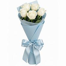 Букет 5 Белых роз Проуд в Хомутовке