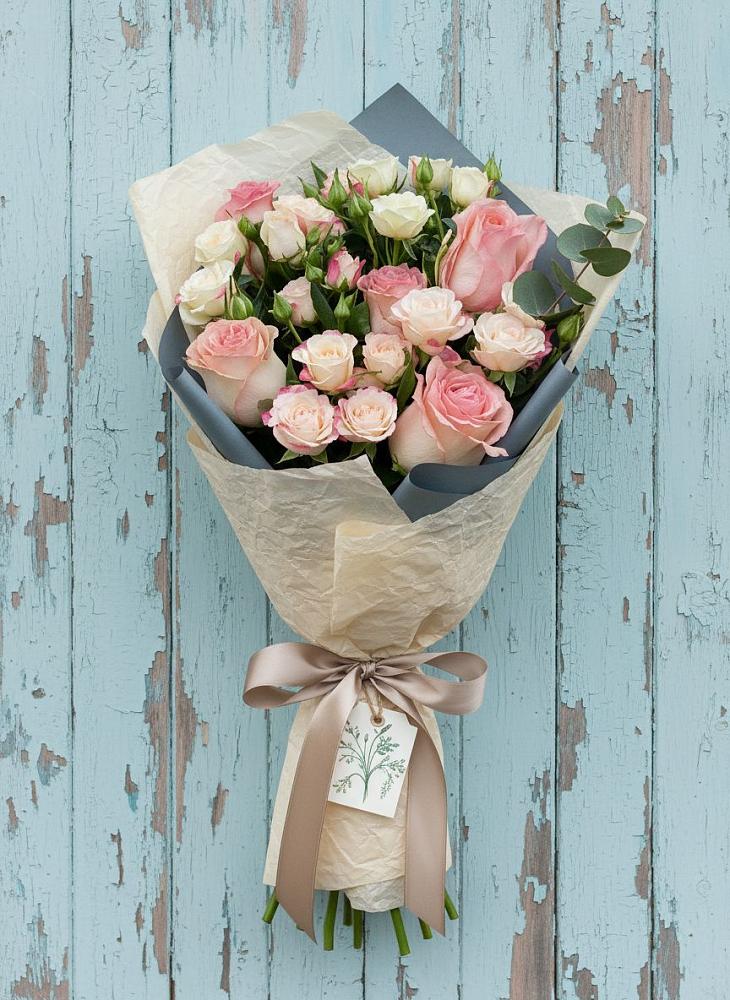 Букет цветов из: Розы в Хомутовке