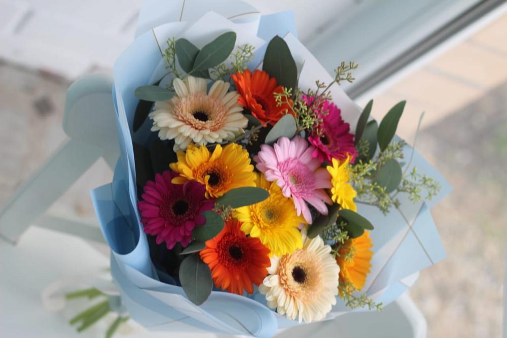 Букет цветов из: Герберы в Хомутовке