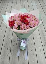 Букет цветов из:  Альстромерии #REPLACE_PRED# Хомутовке