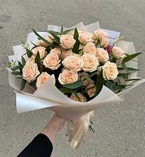 Букет Кремовые розы Латте в Хомутовке