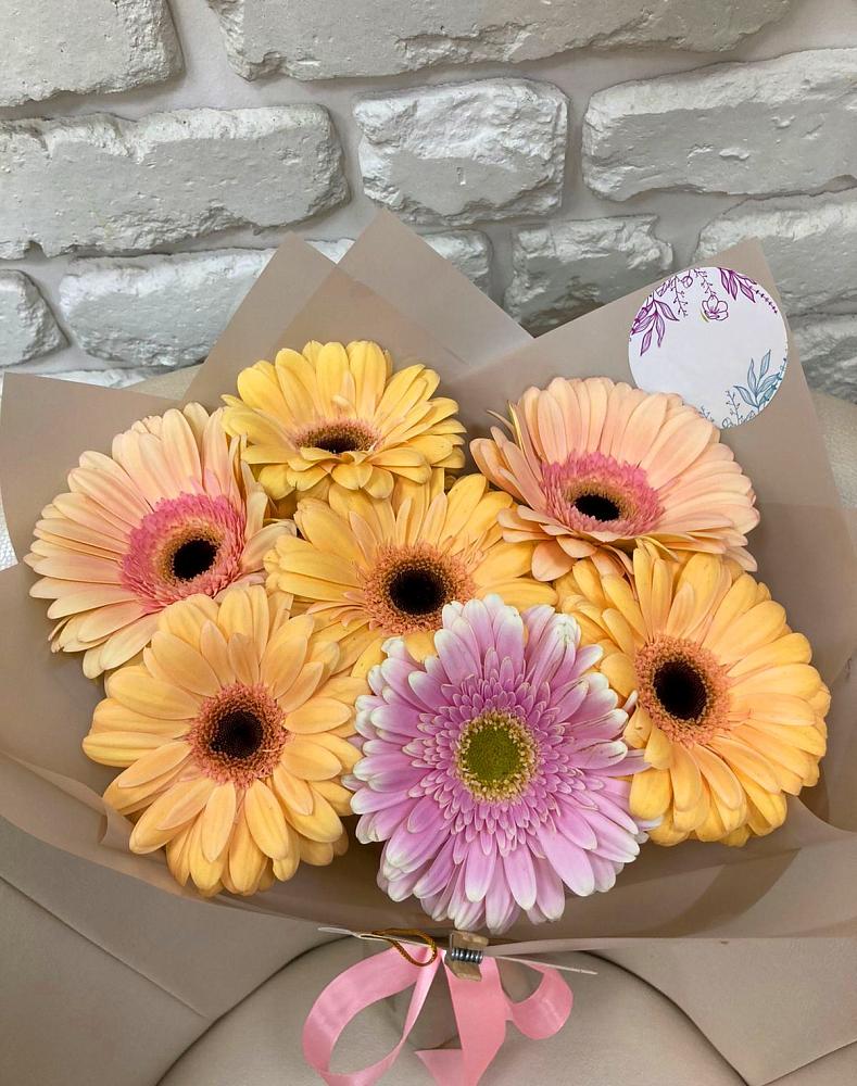 Букет цветов из: Герберы в Хомутовке