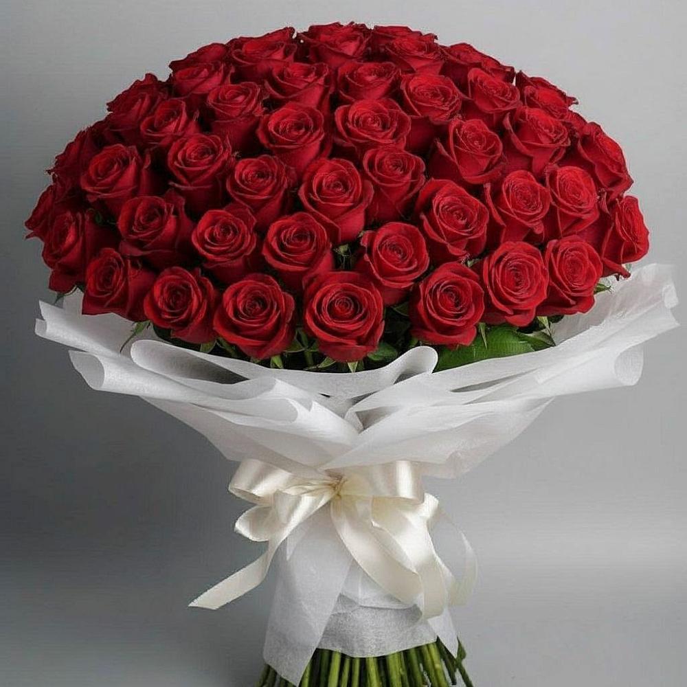 Букет 101 Красная роза Блэк Мэджик в Хомутовке