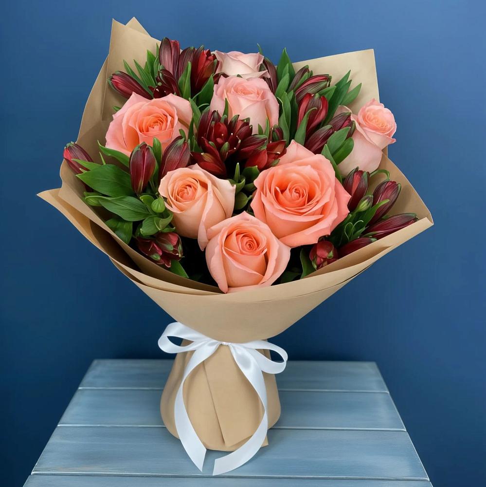 Букет цветов из: Розы и Альстромерии в Хомутовке