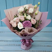 Букет цветов из:  Розы и Лизиантусы в Хомутовке