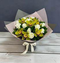 Букет цветов из:  Орхидеи и Розы в Хомутовке