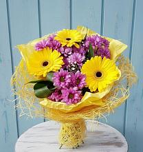 Букет цветов из:  Хризантемы и Герберы в Хомутовке