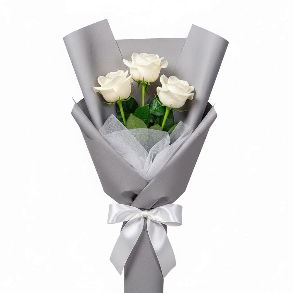 Букет 3 белые розы в Хомутовке