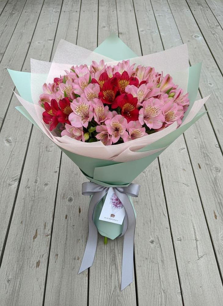 Букет цветов из: Альстромерии в Хомутовке