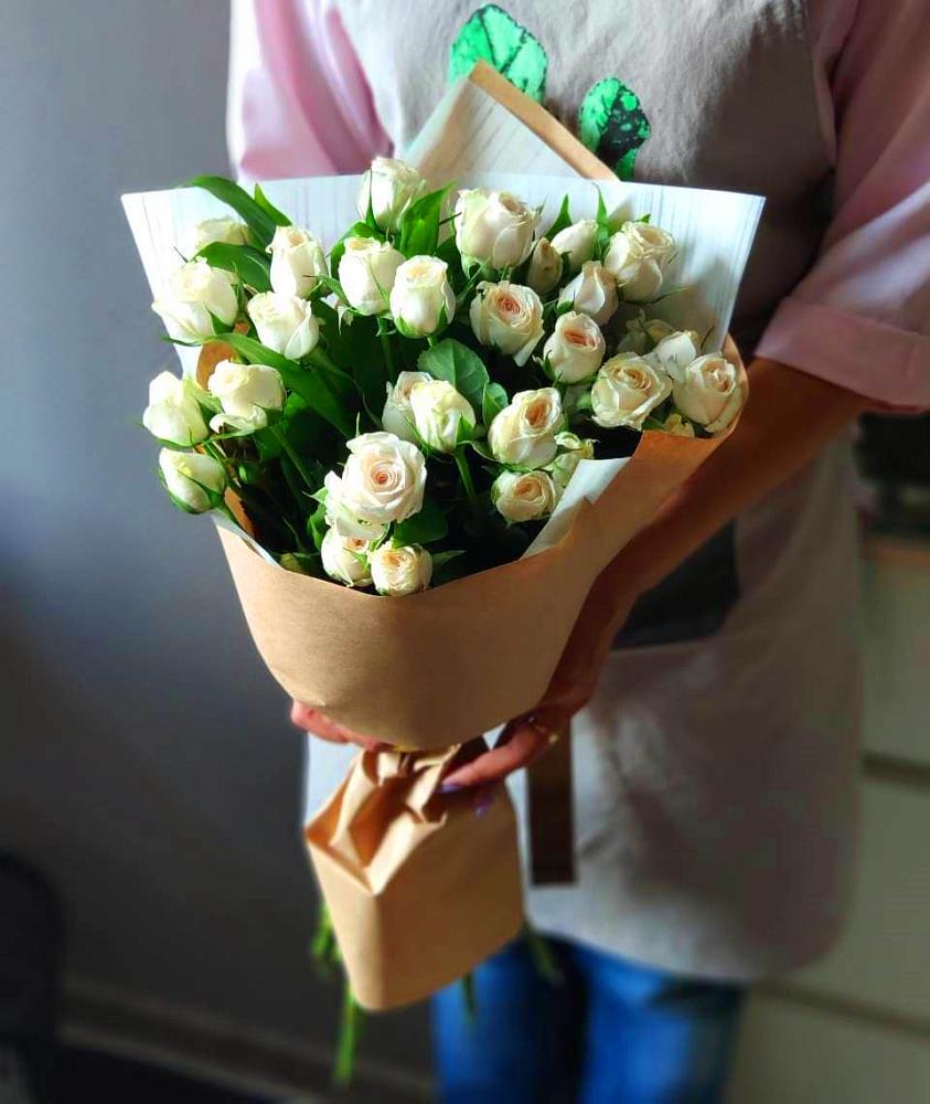 Букет цветов из: Розы в Хомутовке