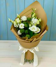 Букет цветов из:  Хризантемы и Лизиантусы в Хомутовке