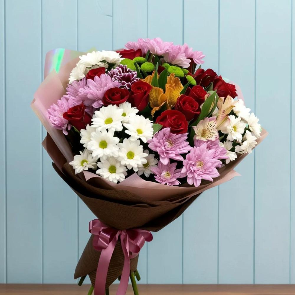 Букет цветов из: Розы, Хризантемы и Альстромерии в Хомутовке