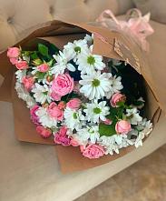 Букет цветов из:  Розы и Хризантемы в Хомутовке