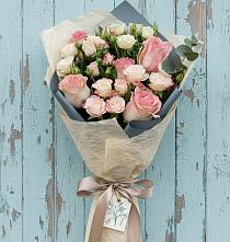 Букет цветов из:  Розы в Хомутовке