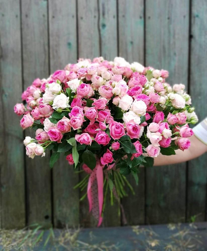 Букет Розовые кустовые розы Натали и Лав Лидия в Хомутовке