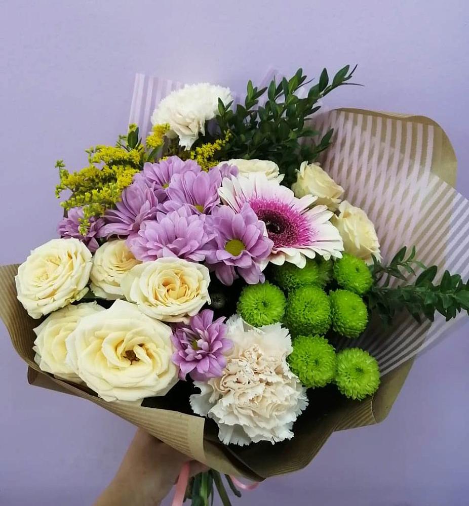 Букет цветов из: Хризантемы, Розы, Гвоздики и Герберы в Хомутовке