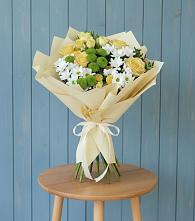 Букет цветов из:  Хризантемы и Розы в Хомутовке