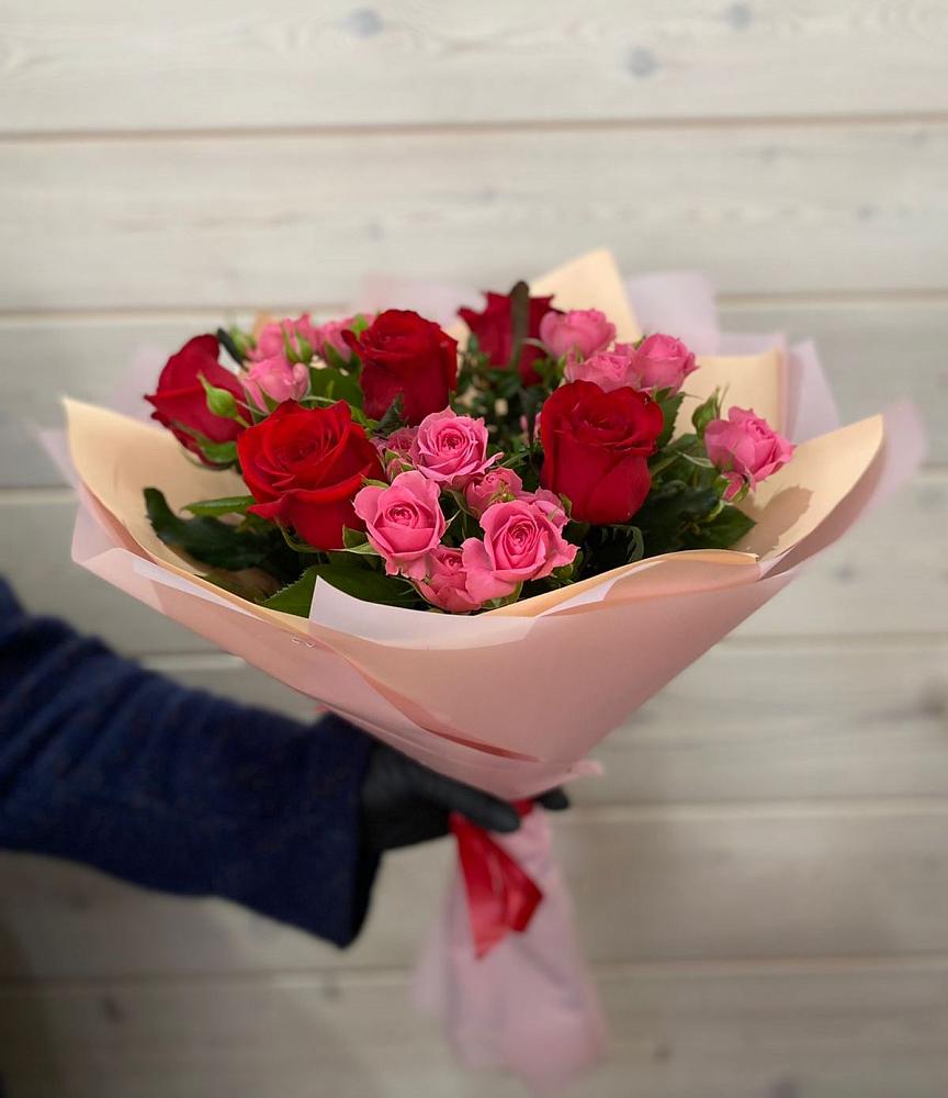 Букет цветов из: Розы в Хомутовке