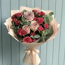 Букет цветов из:  Гвоздики и Розы в Хомутовке