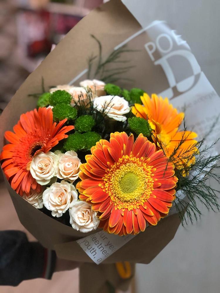 Букет цветов из: Герберы, Хризантемы и Розы в Хомутовке
