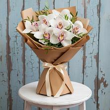 Букет цветов из:  Орхидеи и Розы в Хомутовке